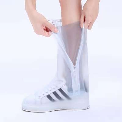 Regenschuhe mit Reißverschluss ideal für den Kartsport Farbe: Transparent.